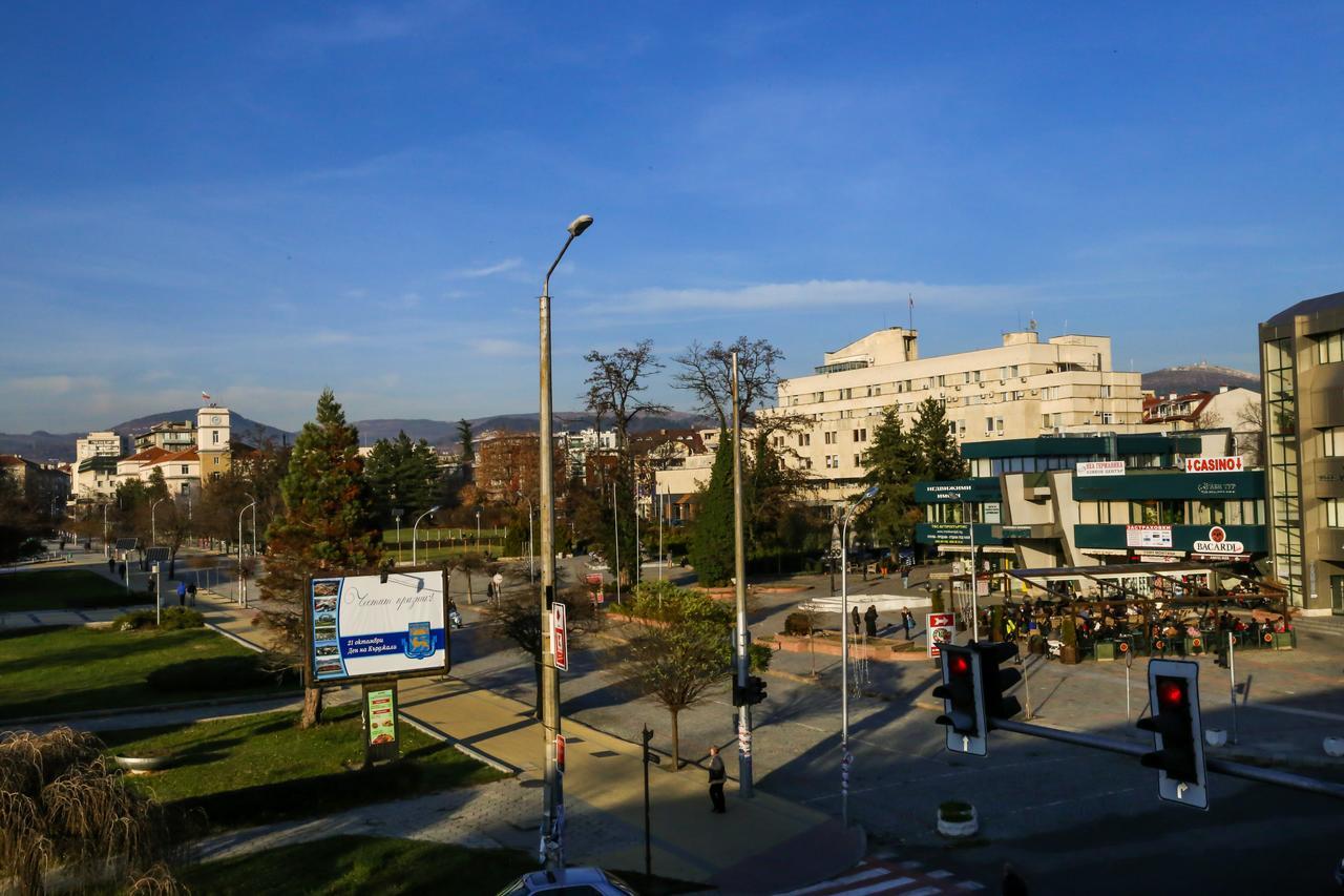 Hotel Bulgaria Kŭrdzhali Exterior foto